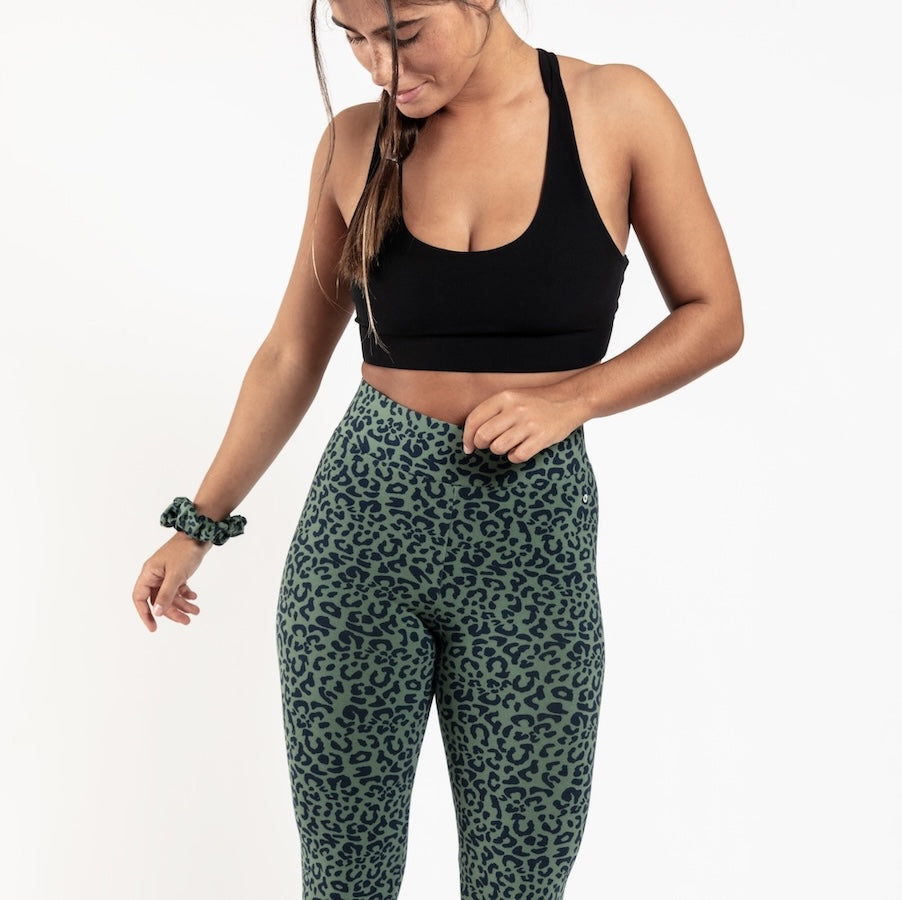 cheetah-print-leggings-olive-orbasics-organic-cotton